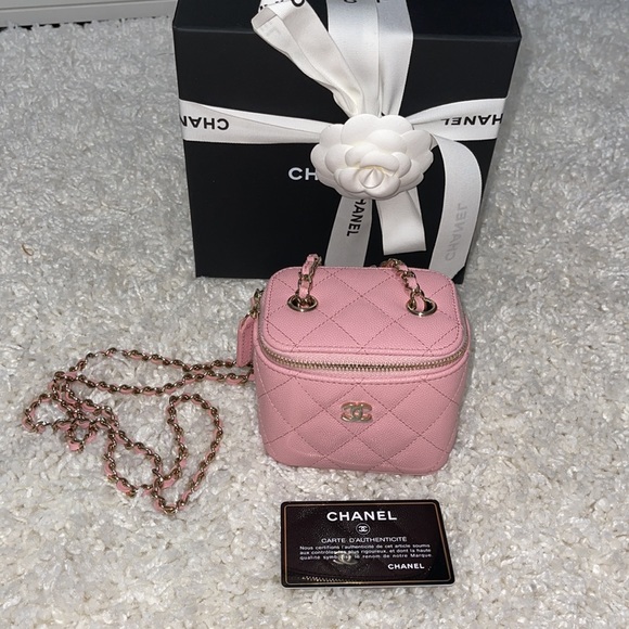 CHANEL Vanity on a Chain Pink Caviar ๐ - Picture 10 of 10